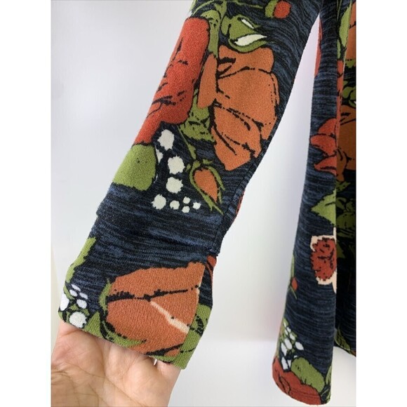 LuLaRoe Elizabeth Sweater V-Neck Long Sleeves Round Hem Tunic Roses Soft Small - Picture 2 of 10